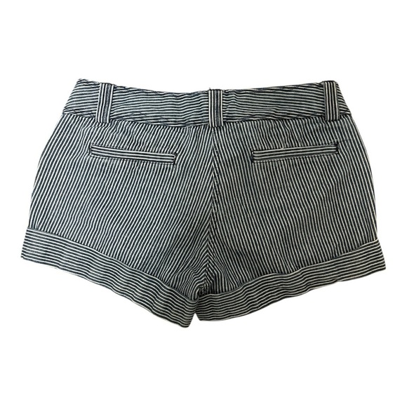 Nautical Women's Striped Blue and White Denim Shorts Size Medium - Picture 2 of 3